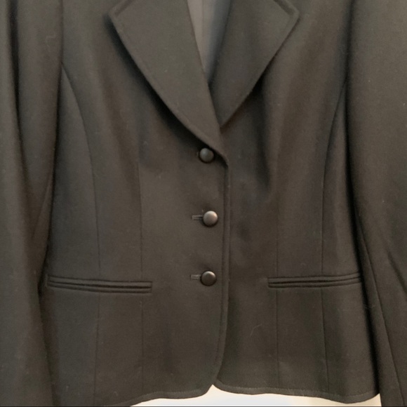 Like new! Pendleton blazer - Picture 5 of 6